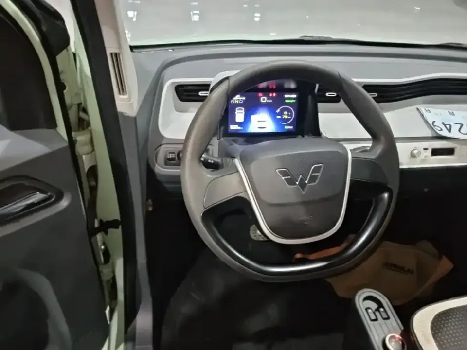Wuling MINIEV