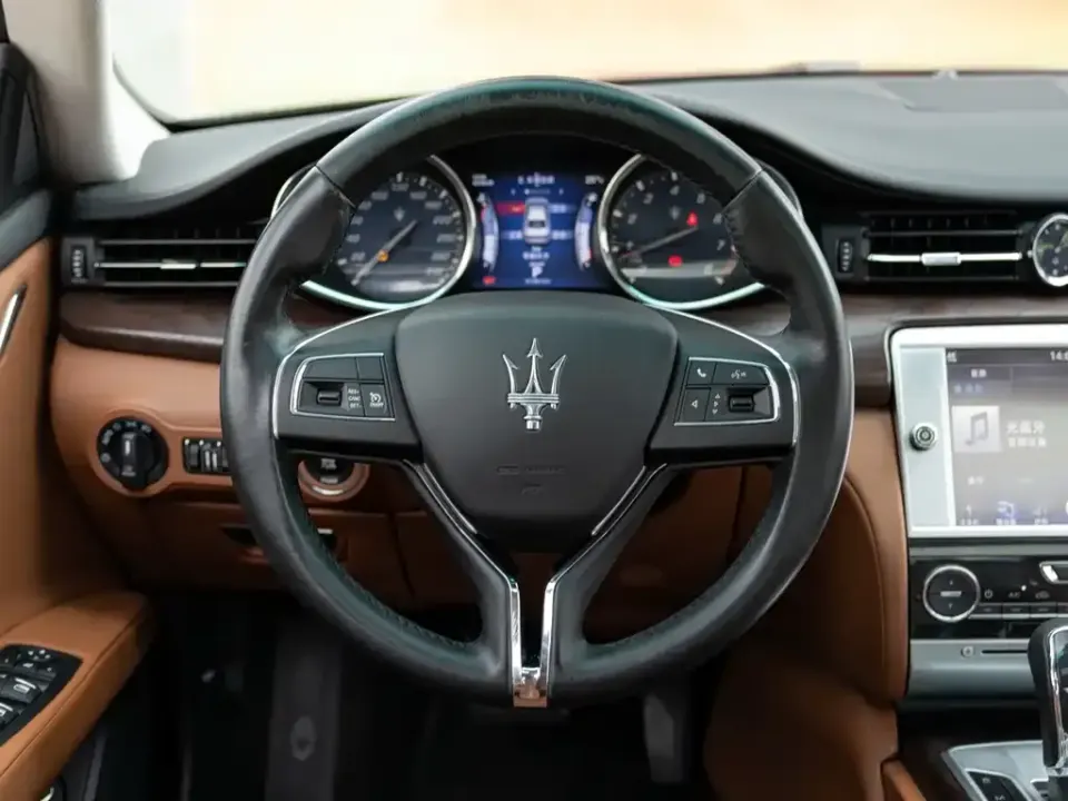 Maserati Quattroporte