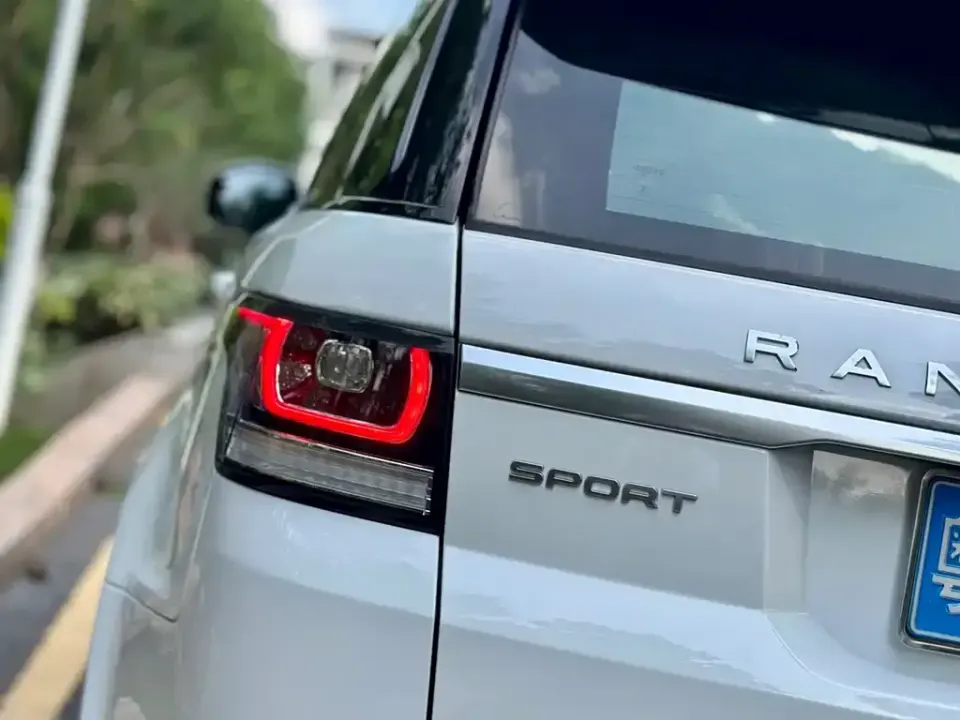 Land Rover Sport