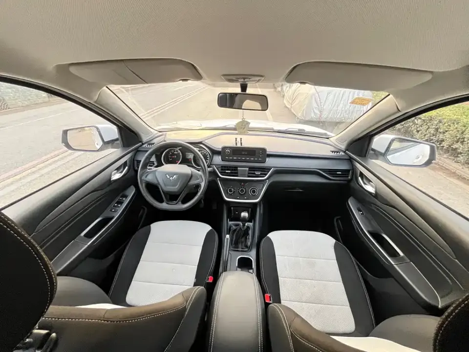 Wuling Hongguang S3