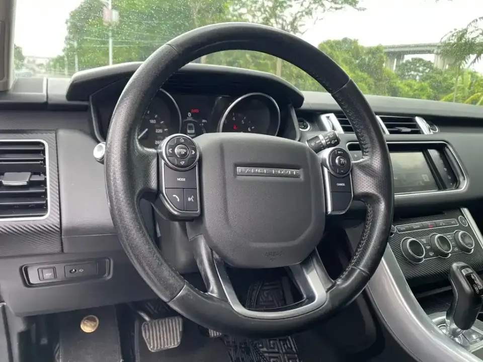 Land Rover Sport
