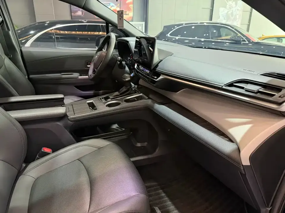 Toyota Granvia