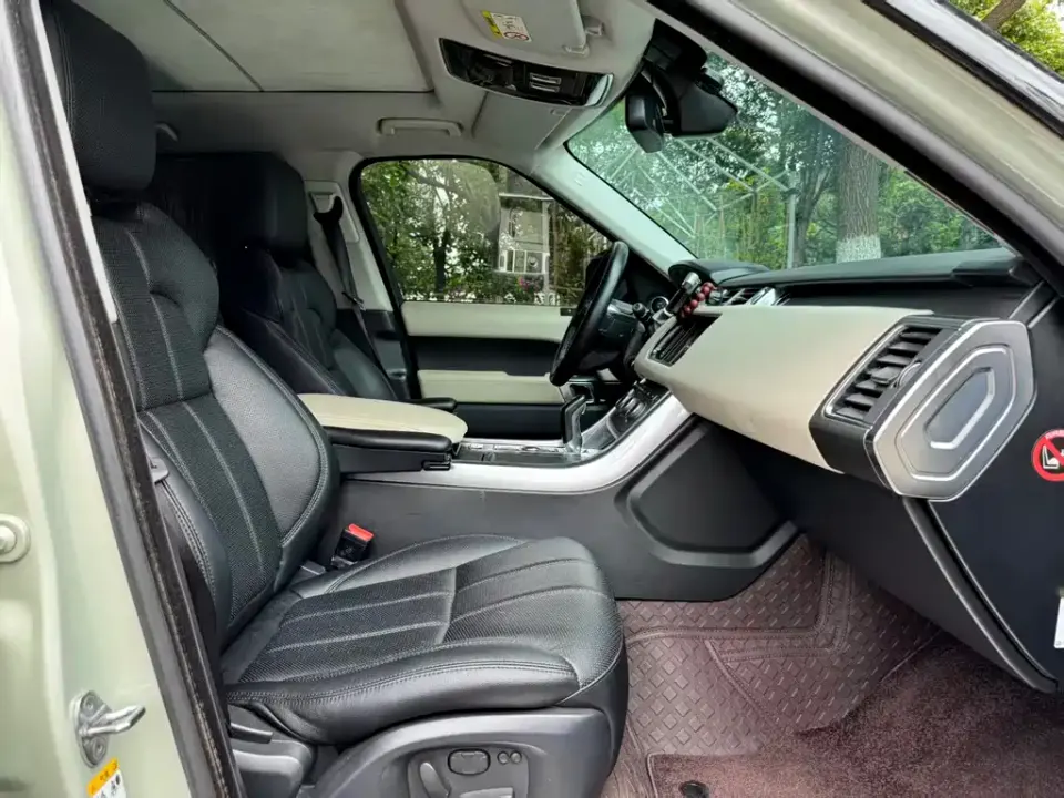 Land Rover Sport