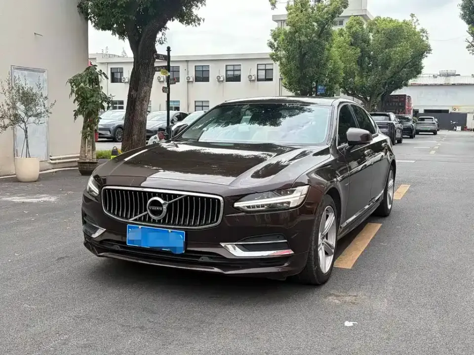Volvo S90