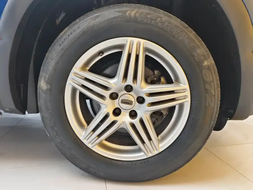 Qoros Qoros 5