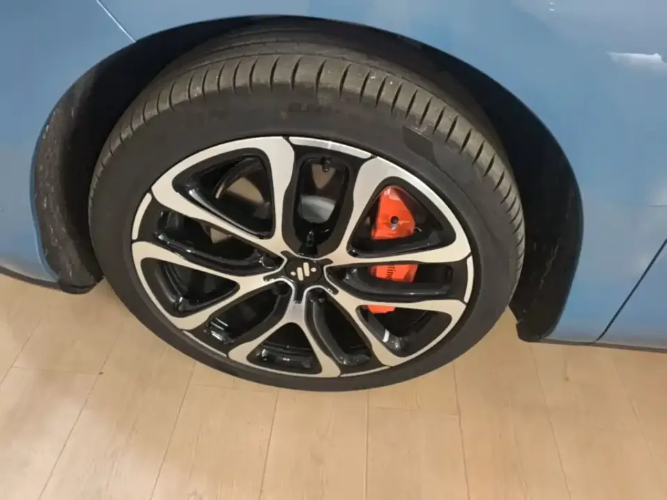 IM Motors IM LS6