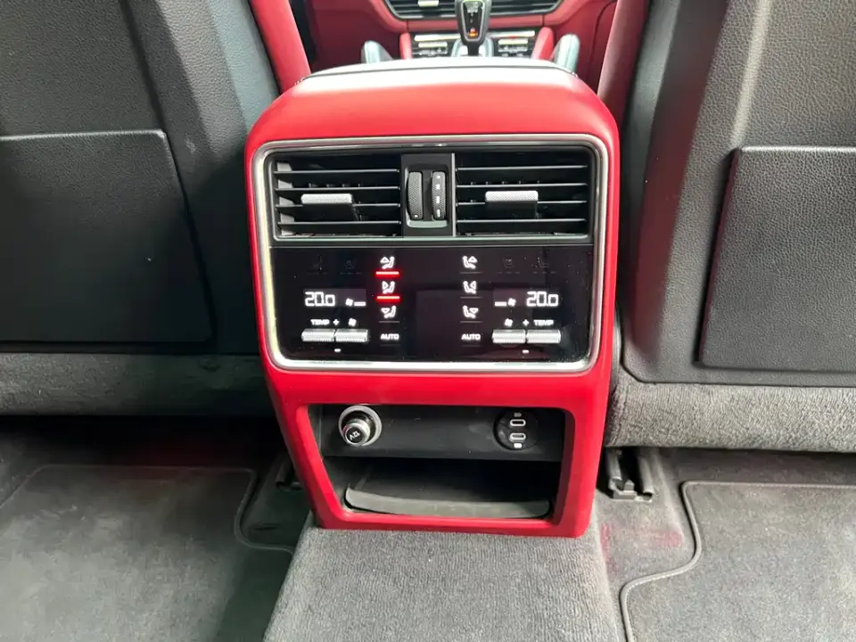 Porsche Cayenne Hybrid