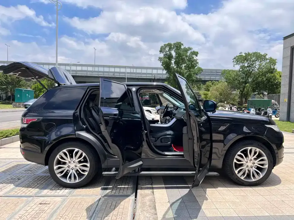 Land Rover Sport