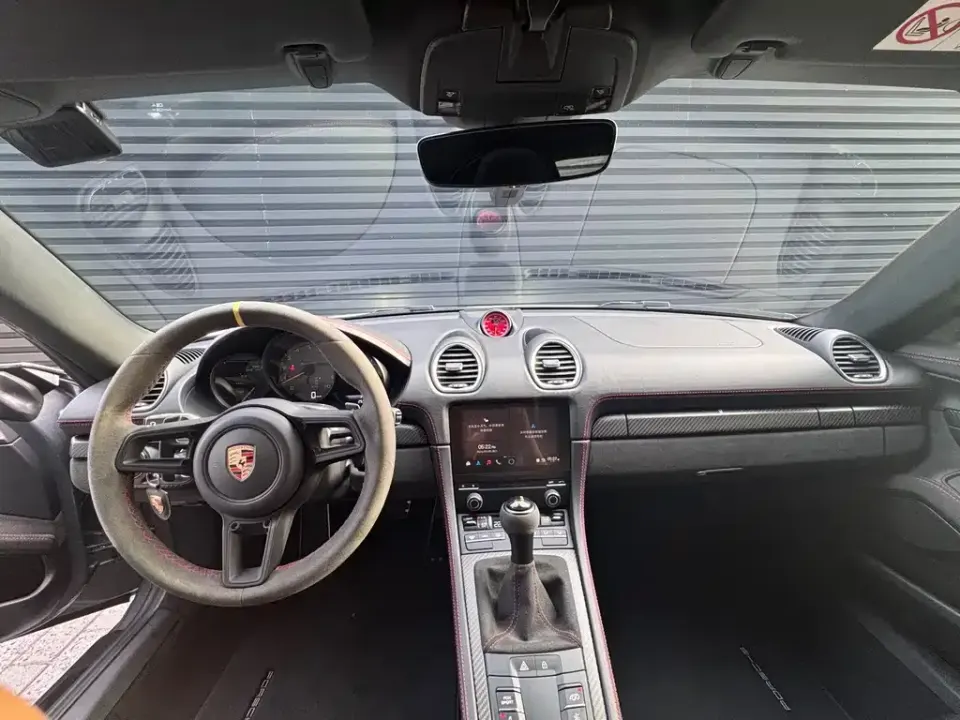 Porsche 718