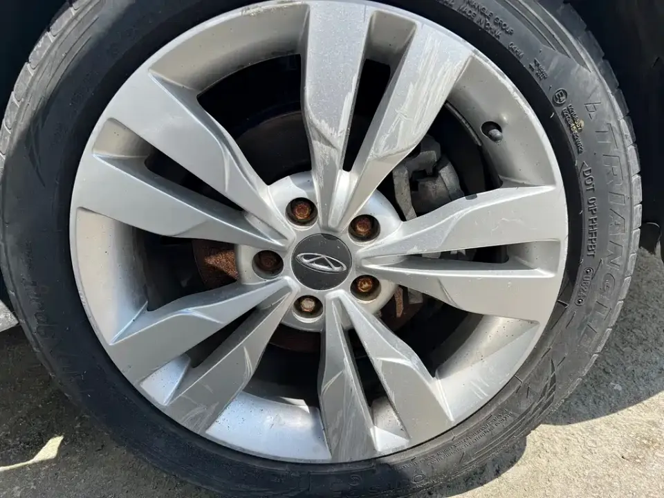 Chery Arrizo 5