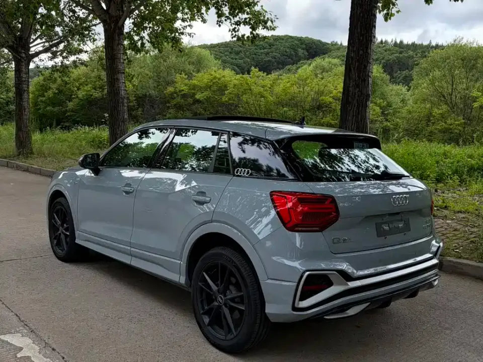 Audi Q2L