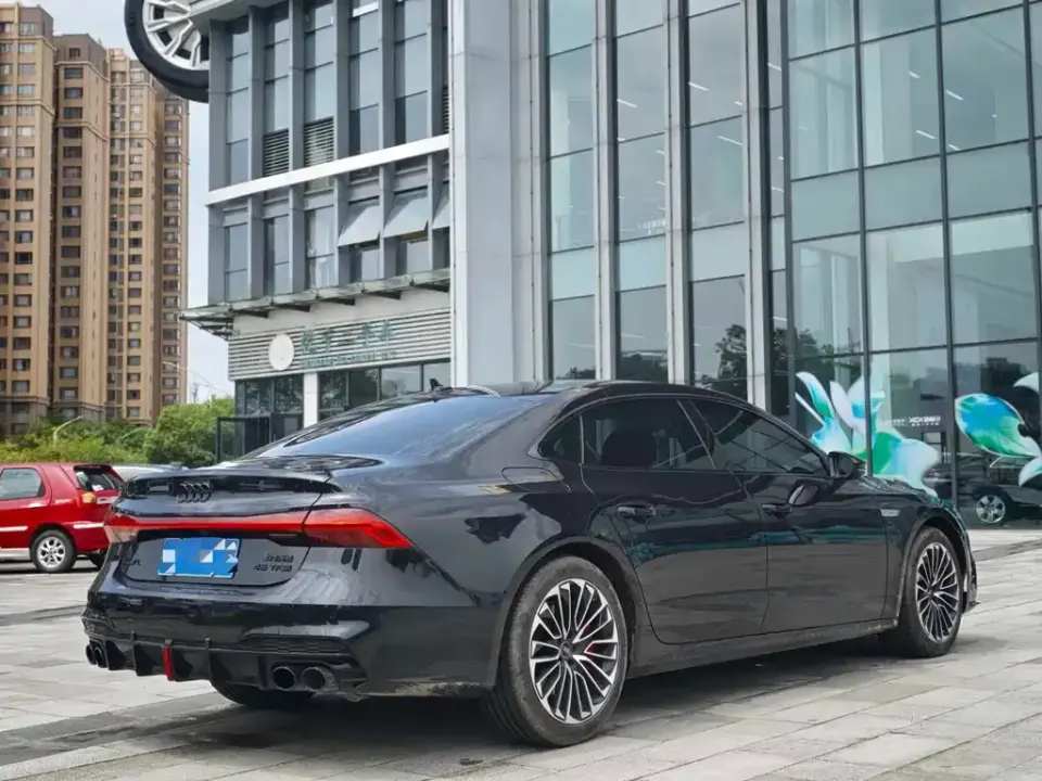 Audi A7L