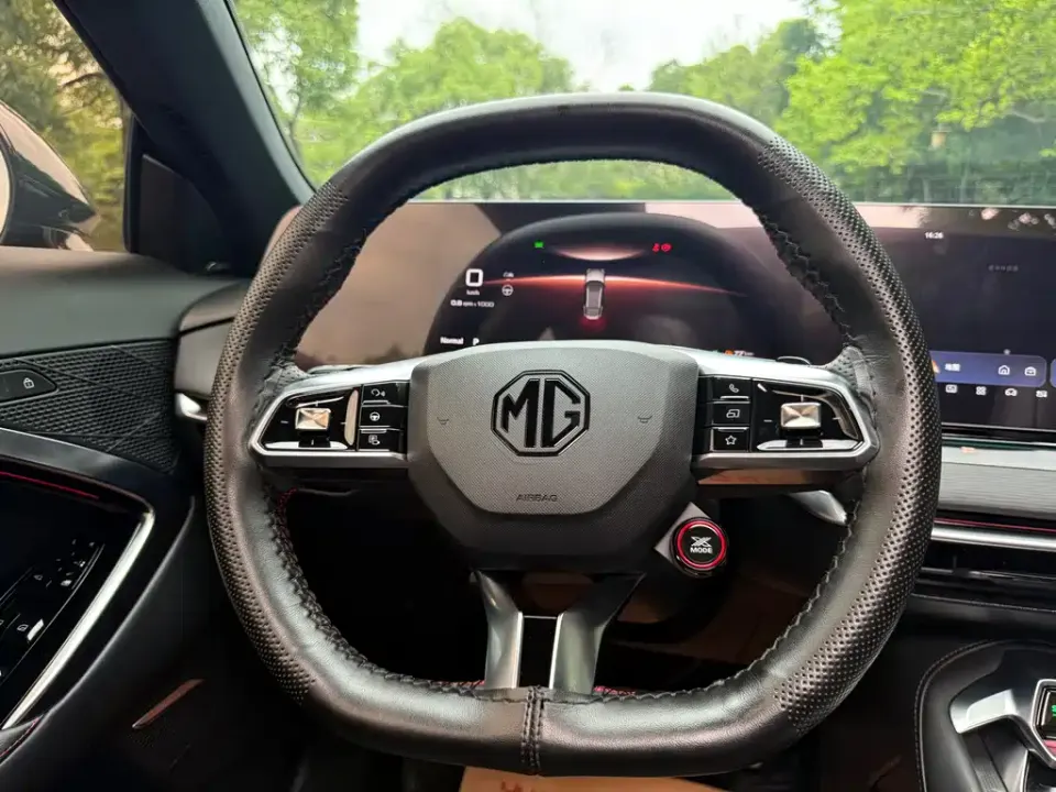 MG MG7
