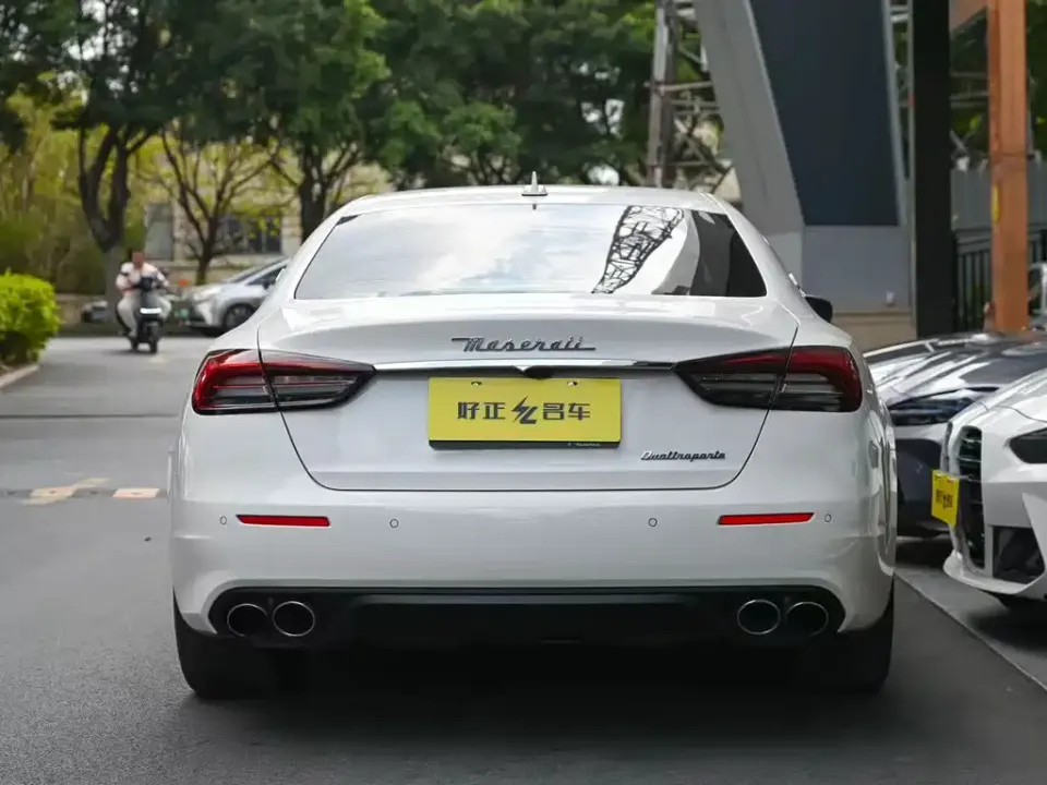 Maserati Quattroporte