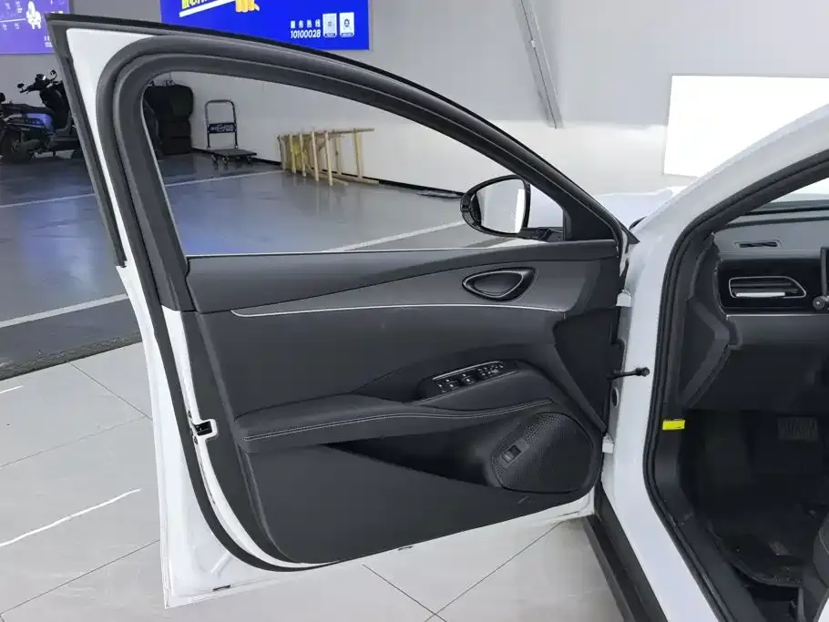 BYD Seal 06
