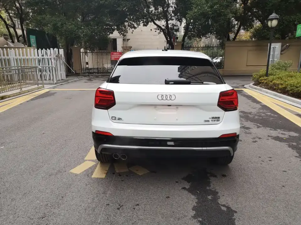 Audi Q2L