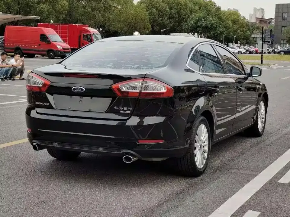 Ford Mondeo Zhisheng