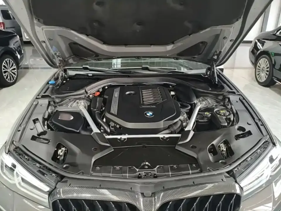 BMW 5 Series (Import)