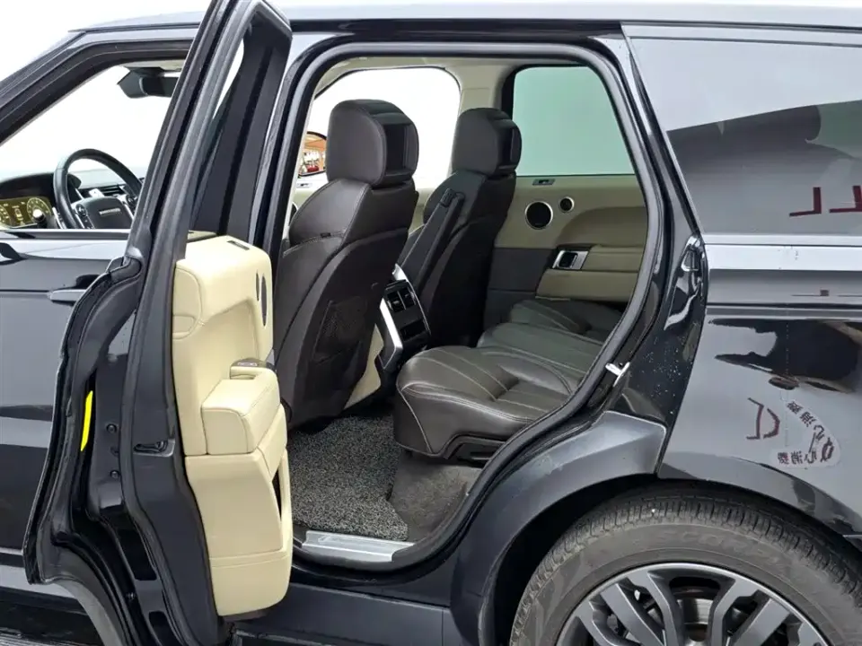 Land Rover Sport