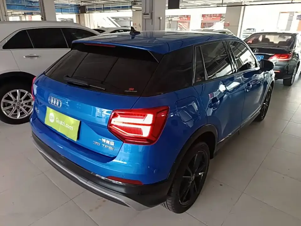 Audi Q2L