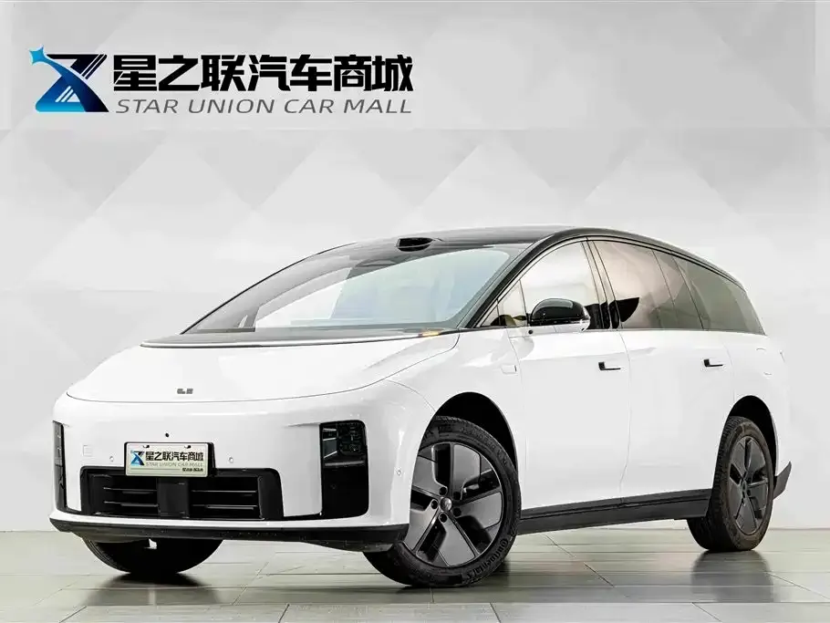 Li Li i8