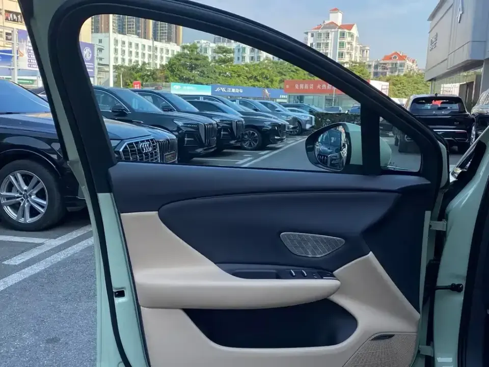 Hongqi Hongqi Tiangong 06