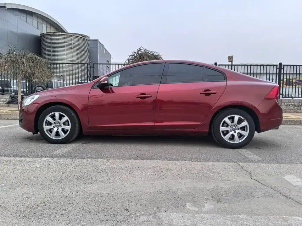 Volvo S60 (Import)