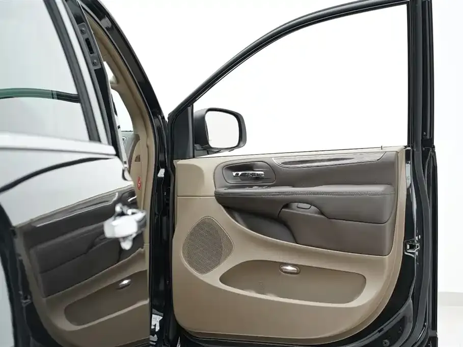 Chrysler Grand Voyager (Import)