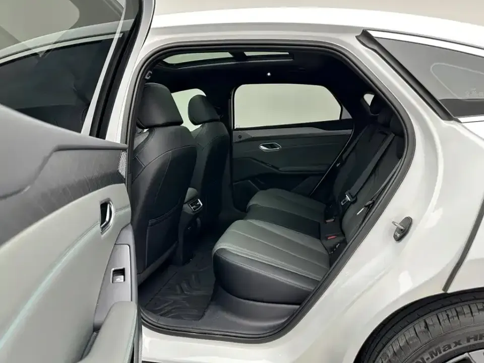 BYD Qin L