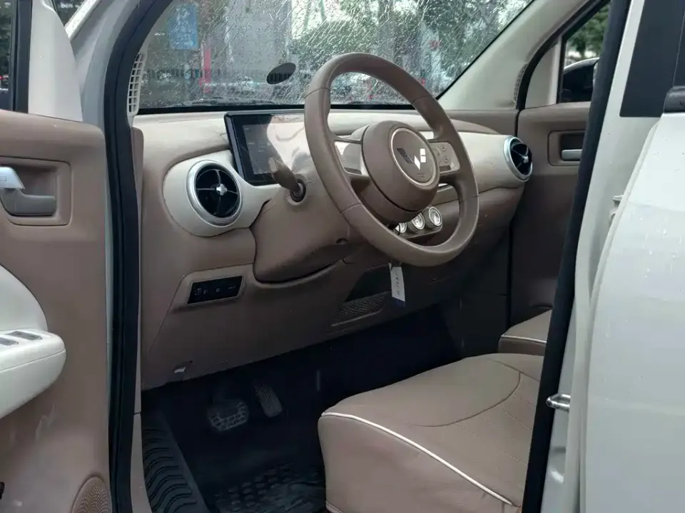 Wuling MINIEV