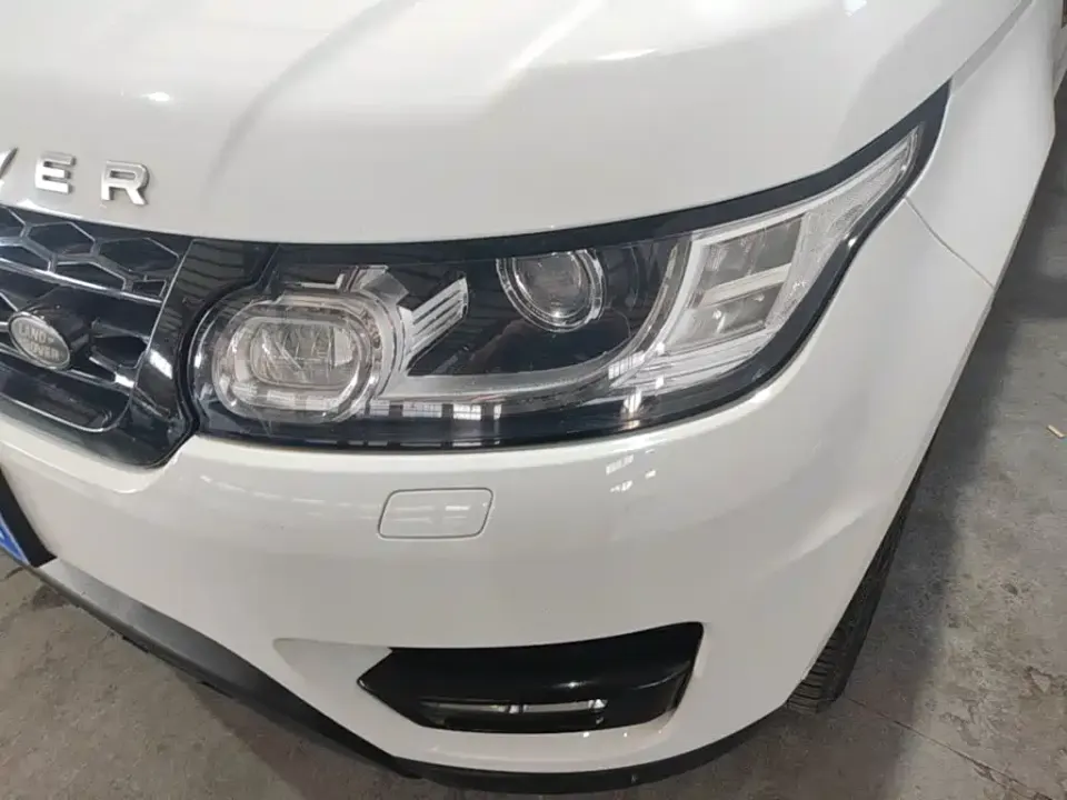 Land Rover Sport