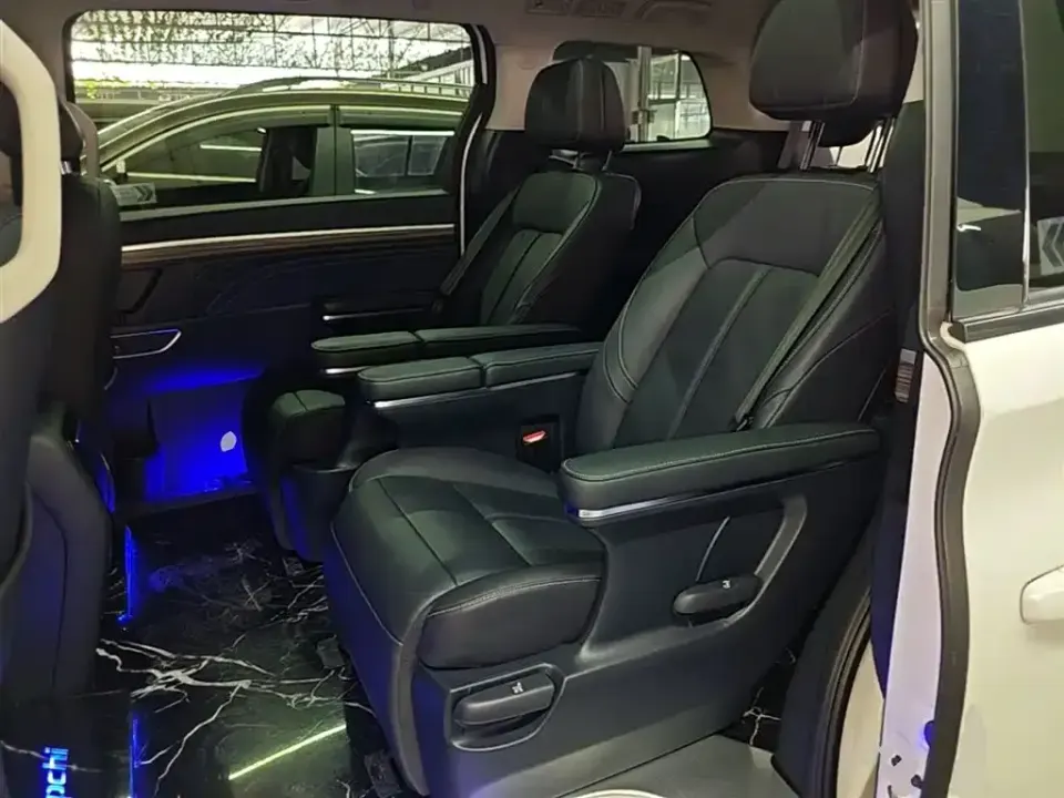 GAC Trumpchi M8