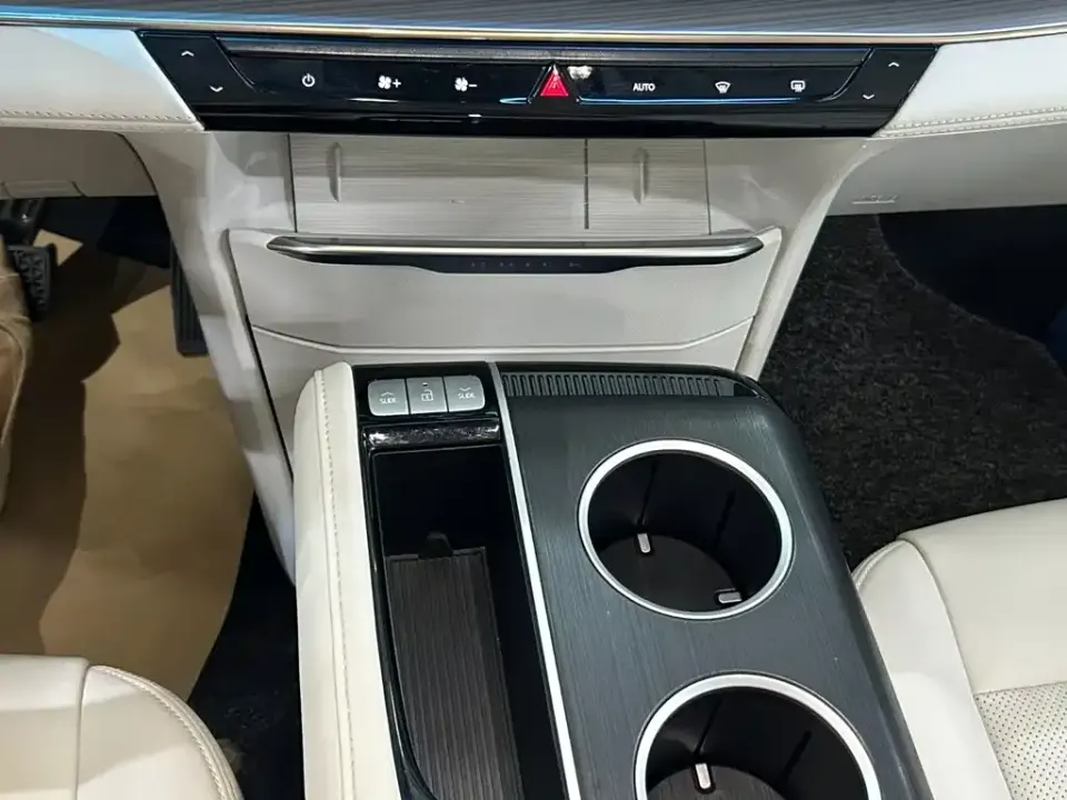Buick GL8 Hybrid