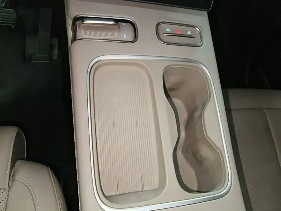 Nio EC6