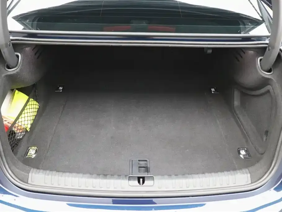 Audi A7L