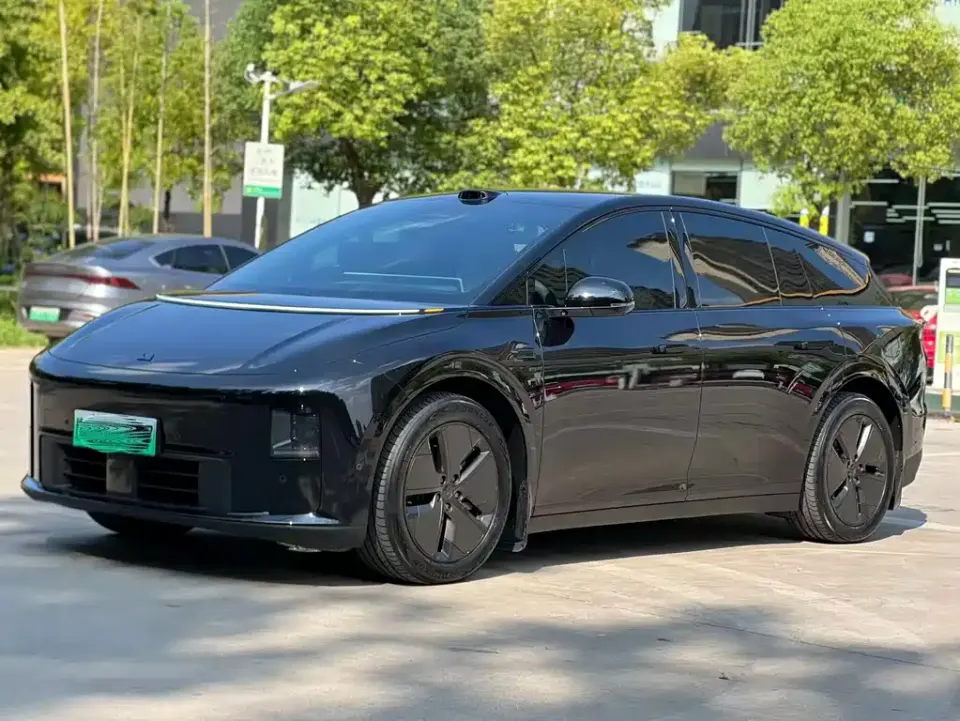 Li Li i6