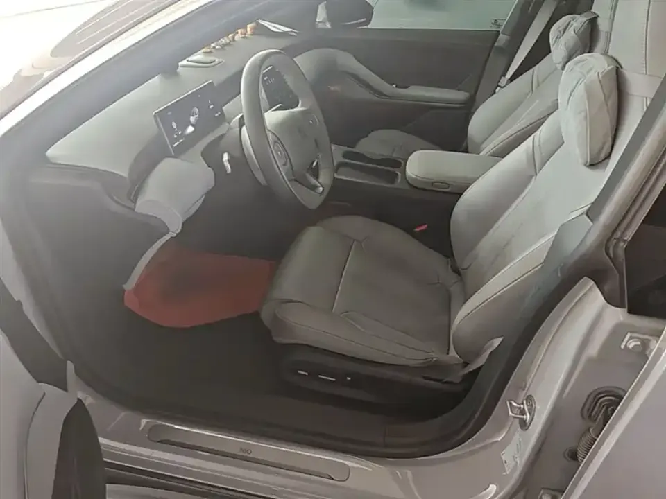 Nio ET5T