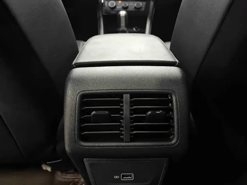 Jetta VS7