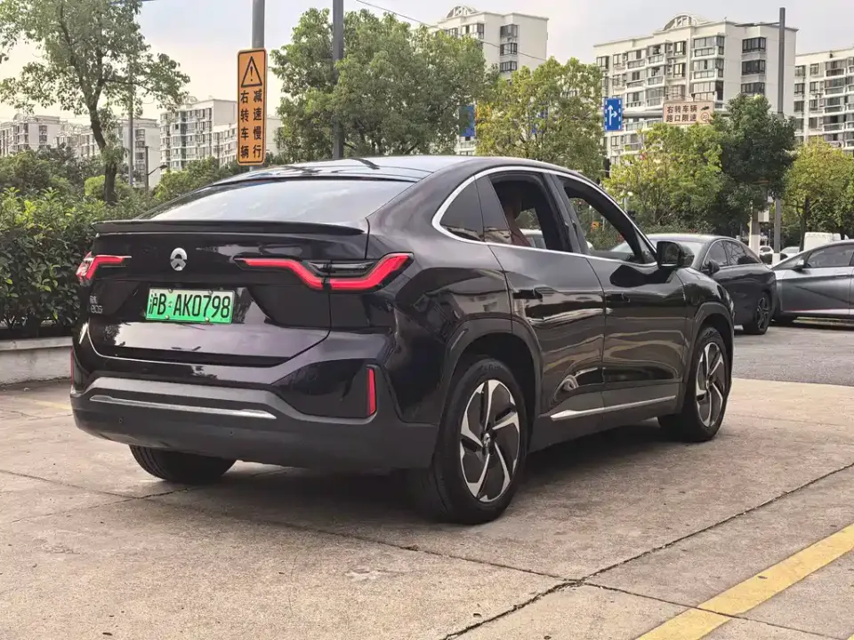 Nio EC6