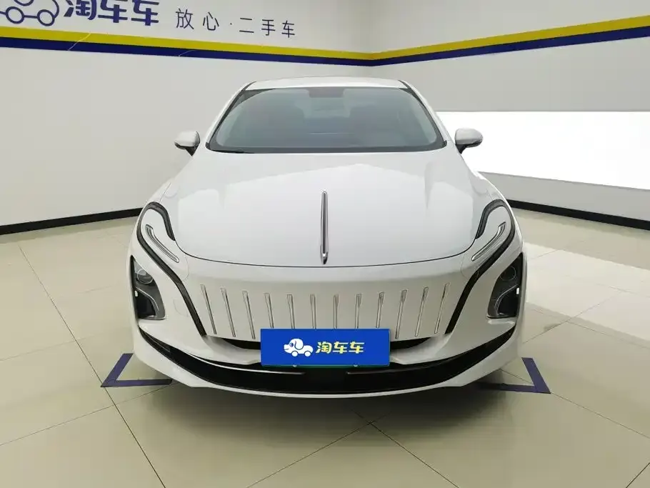 Hongqi Hongqi E-QM5