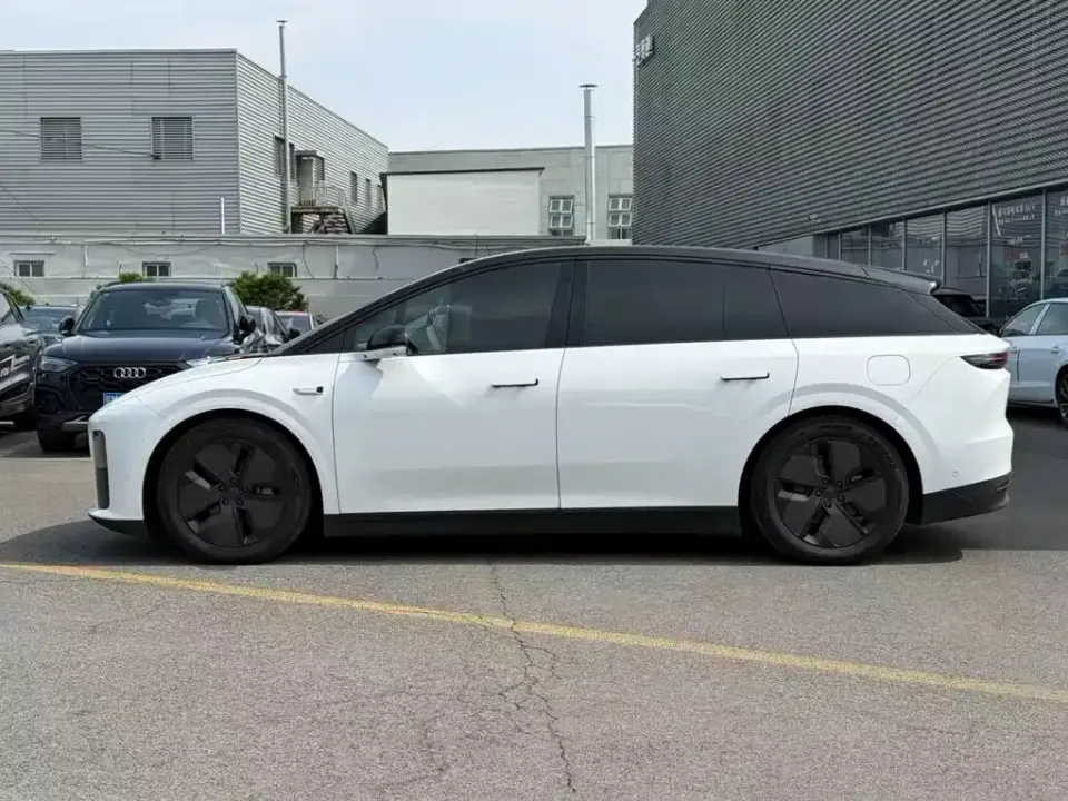 Li Li i6