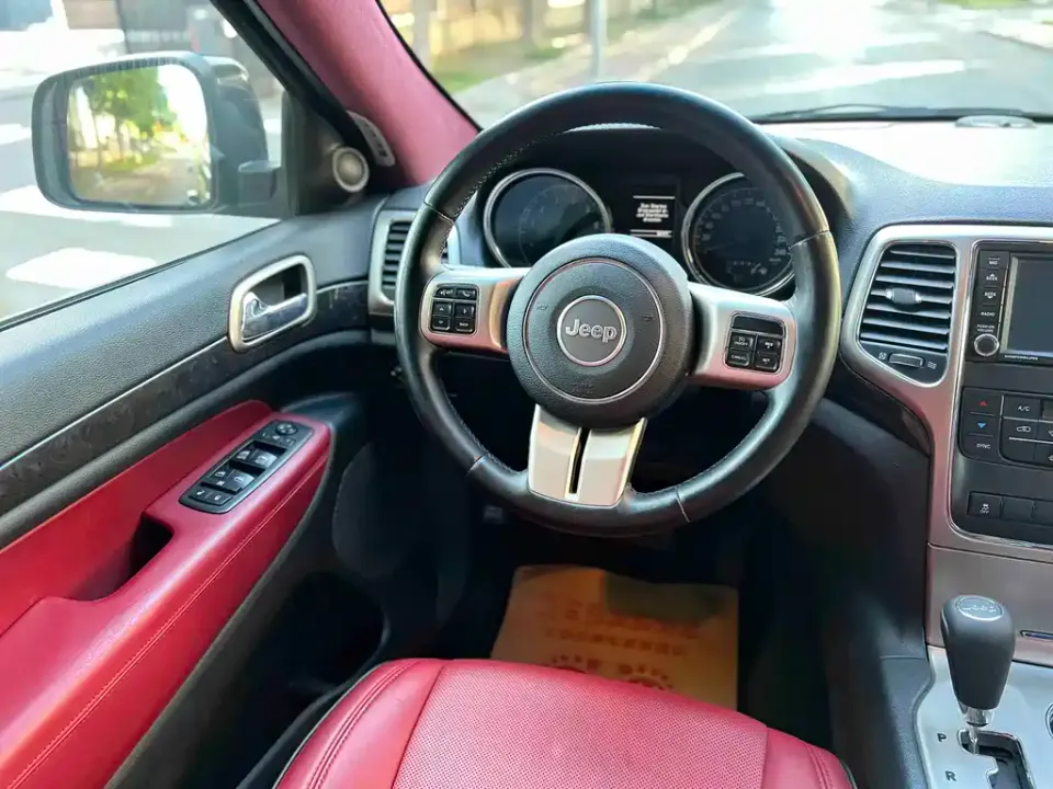 Jeep Grand Cherokee (Import)