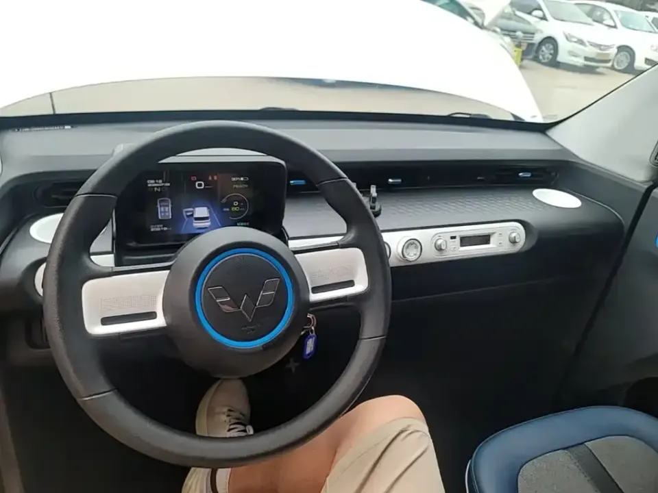 Wuling MINIEV