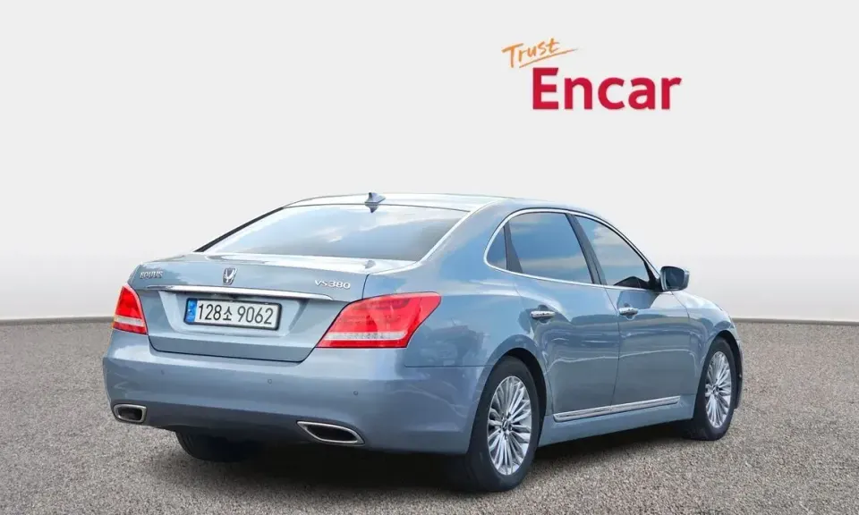 Hyundai Equus