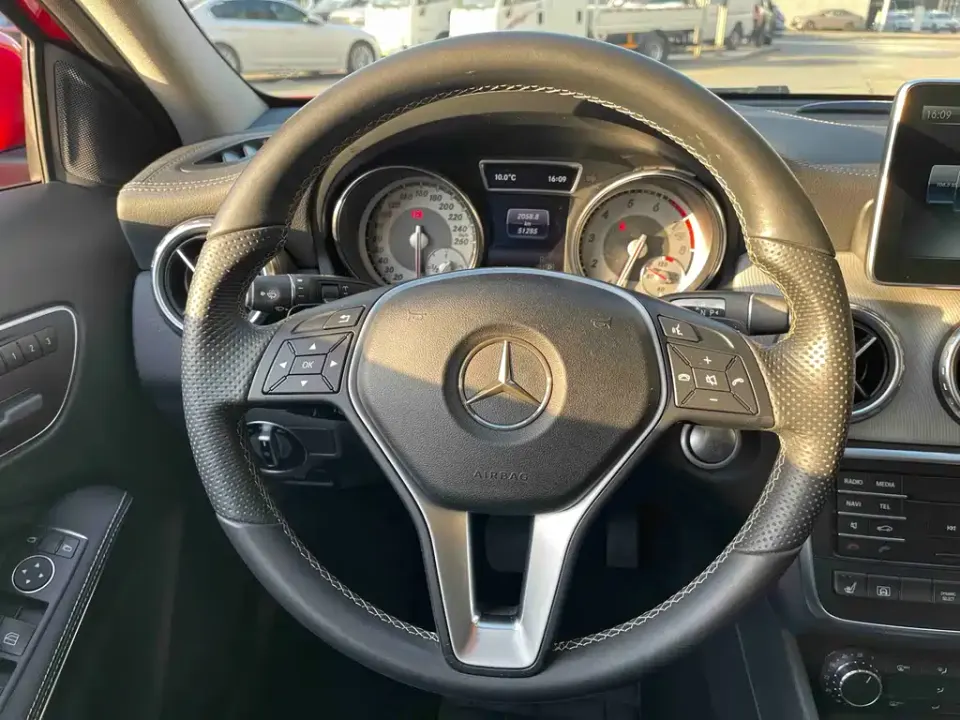 Mercedes-Benz GLA