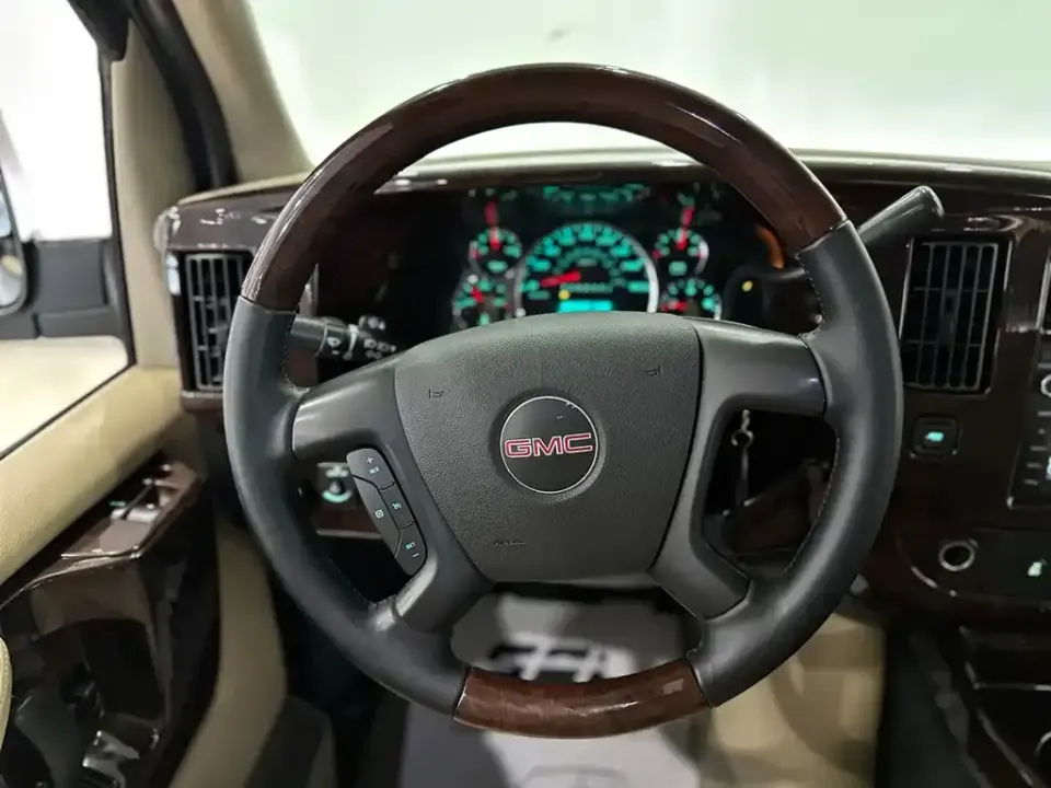GMC Savana