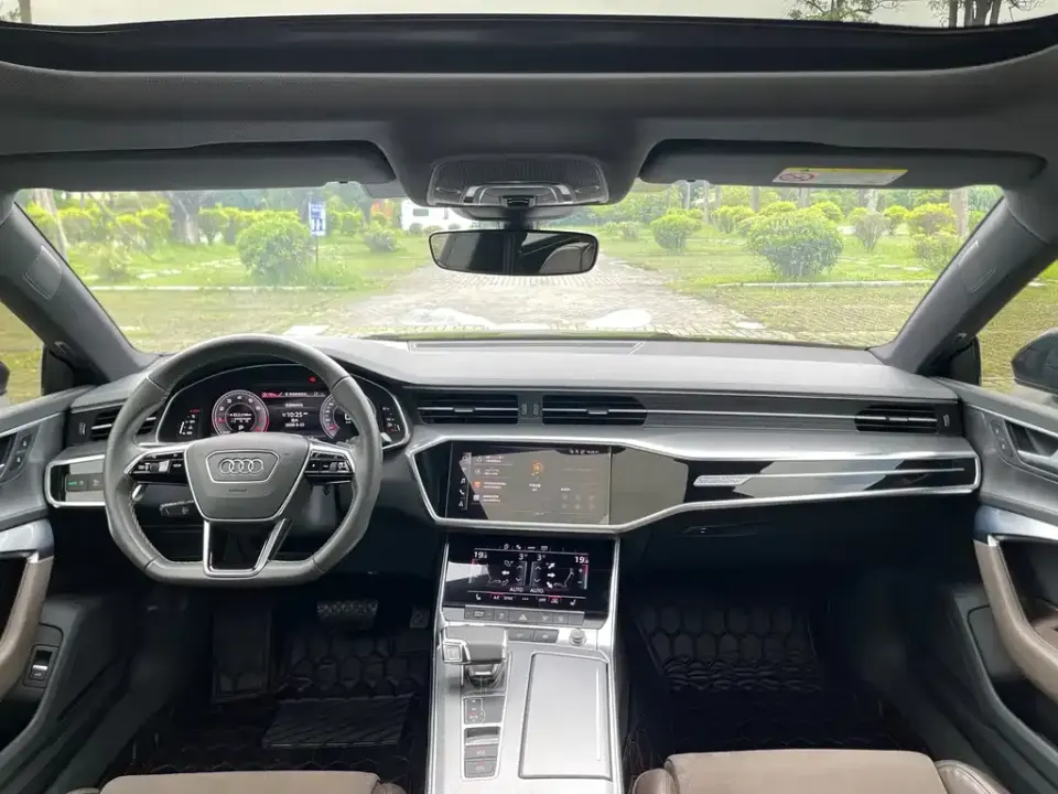 Audi A7L