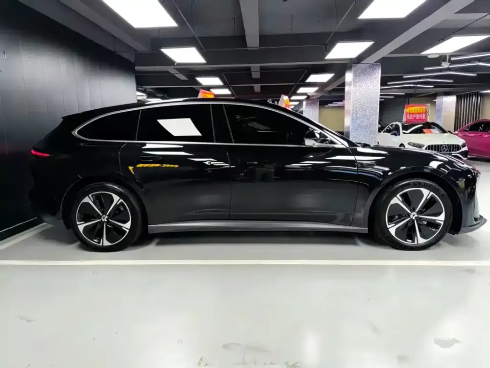 Nio ET5T