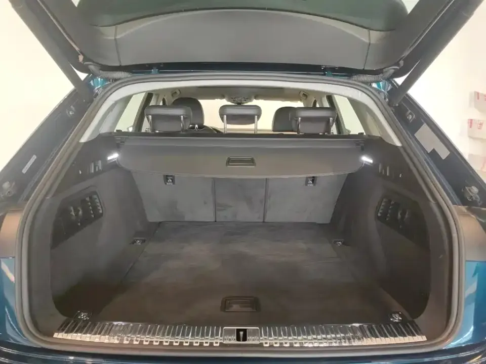Audi e-tron (Import)