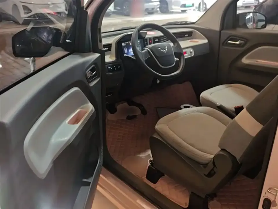 Wuling MINIEV